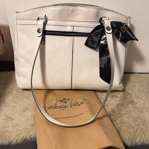 NEW! Patricia Nash! With dust Bag Leather Structured Tote Bag
NWOT